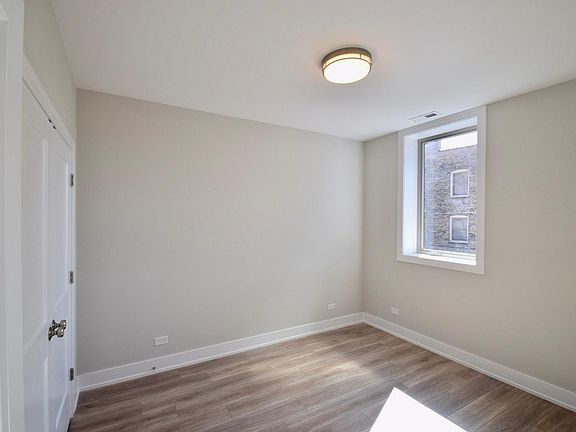 5th image of 2643 W Lawrence Ave #2S