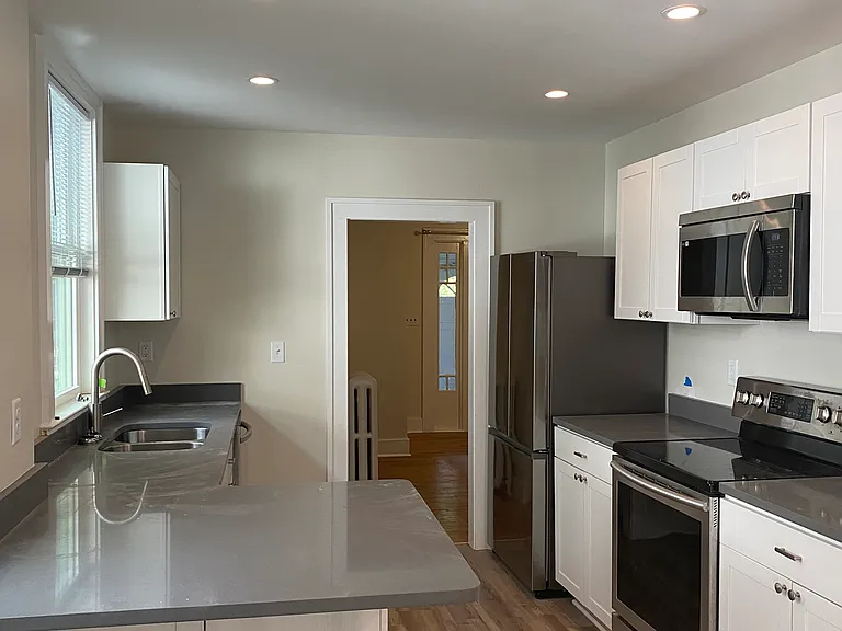 295 E Chestnut St #1 — Photo 4