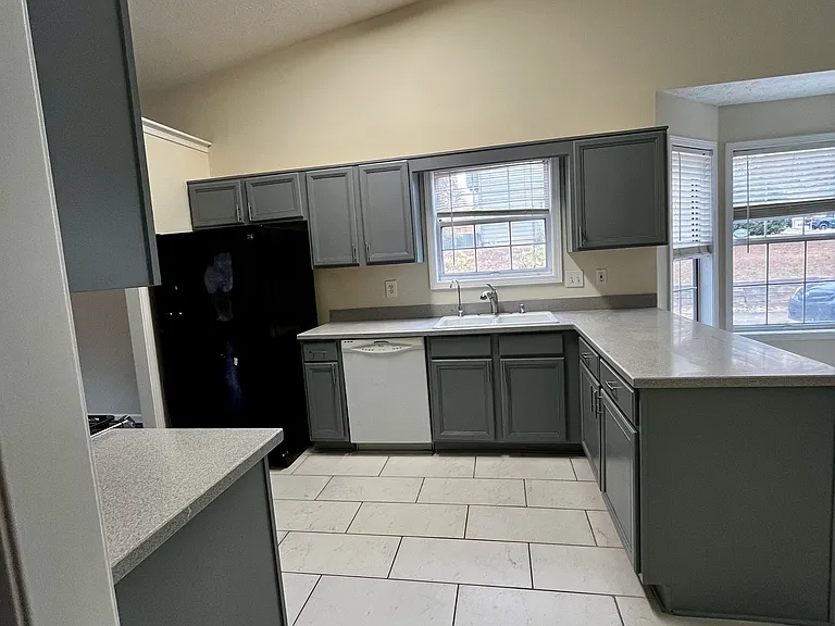 2925 Dogwood Creek Pkwy — Photo 17