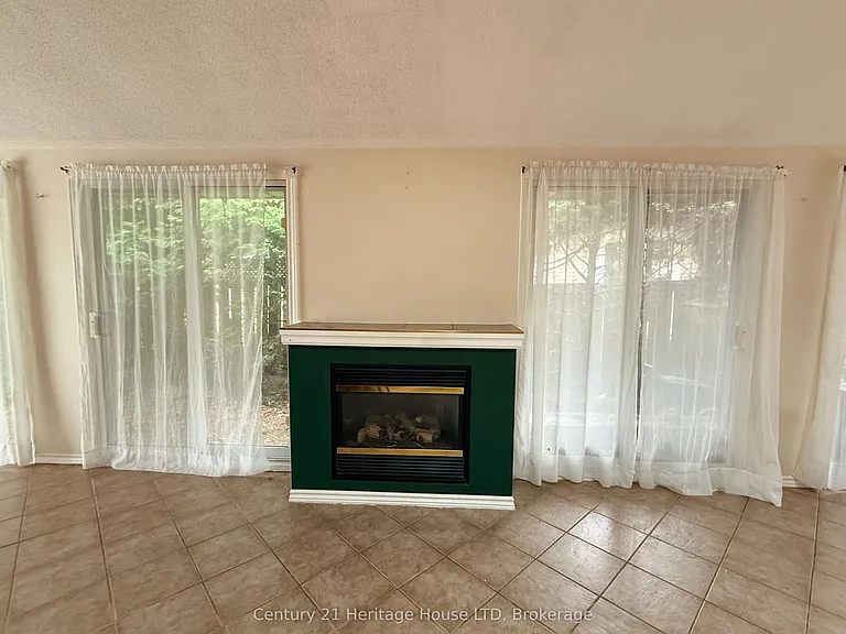 7643 Cavendish Dr — Photo 3