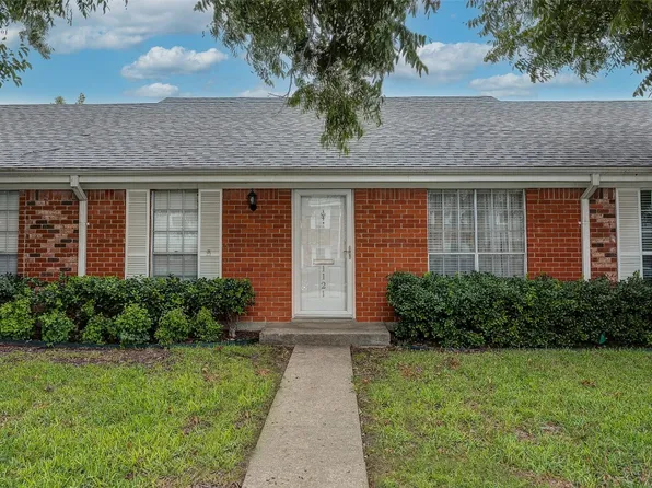 1121 Roaring Springs Rd, Fort Worth, TX 76114