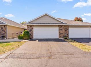1444 Asbury Ln, Waterloo, IA 50701