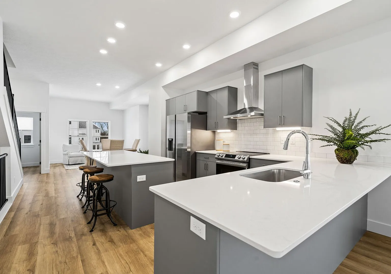 NorthWest TownHomes — Photo 2
