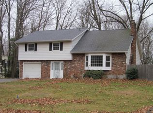 21 Windmill Ct, Ballston Lake, NY 12019