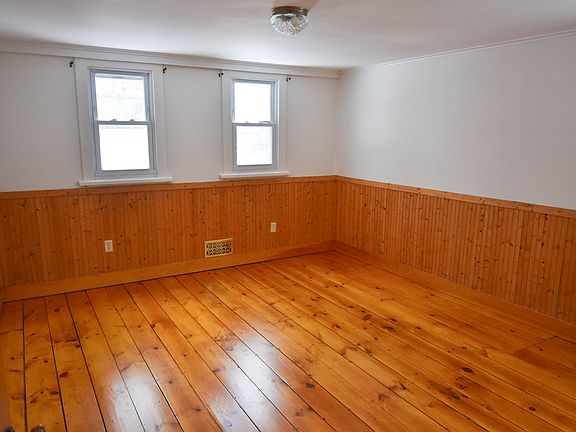 Family room/downstairs bedroom, off kitchen