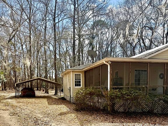 3rd image of 648 Stumphole Rd