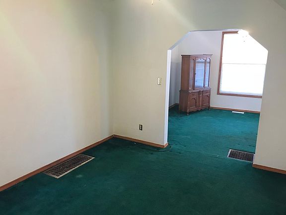 5th image of 3007 Montgall Ave