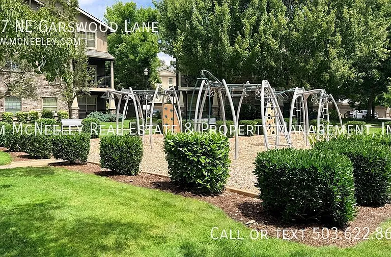 677 NE Garswood Ln — Photo 21