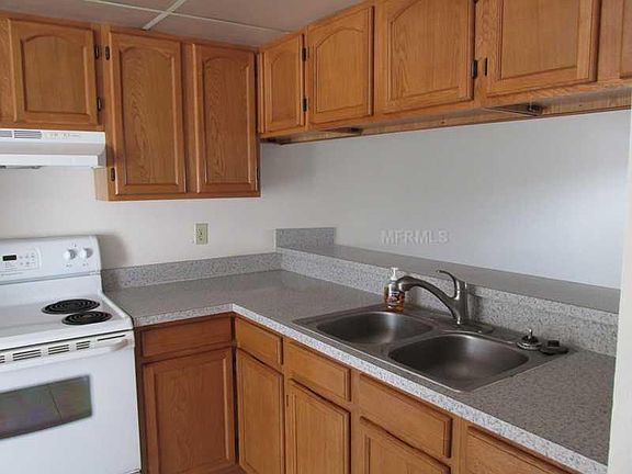 5th image of 7216 Parkside Villas Dr