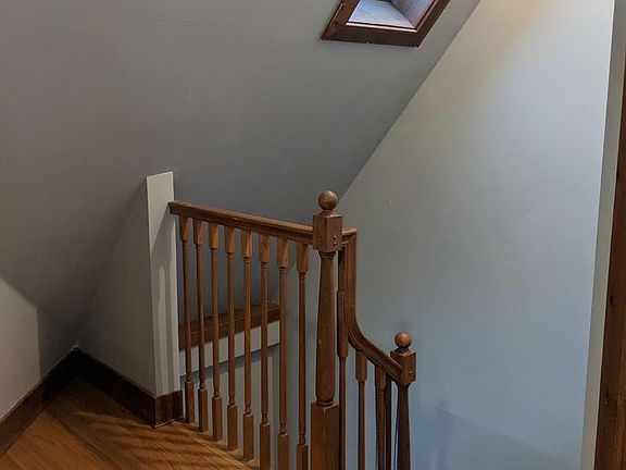 4th image of 573A W Lincoln Ave
