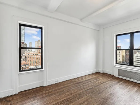 19 West 69th Street image 1 of 26