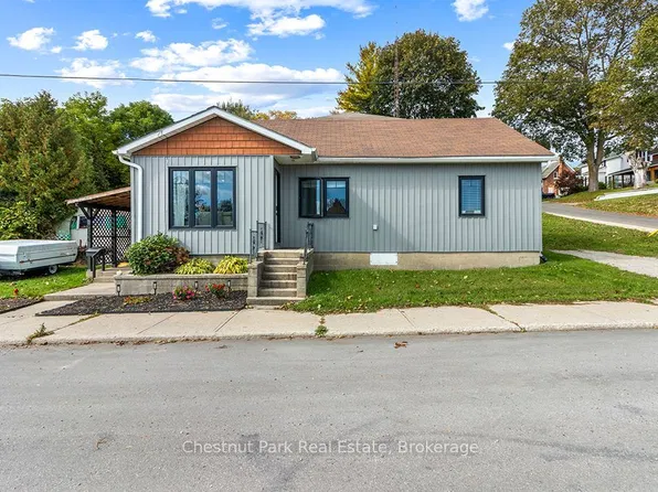 2096 3rd Ave W, Owen Sound, ON N4K 4R9