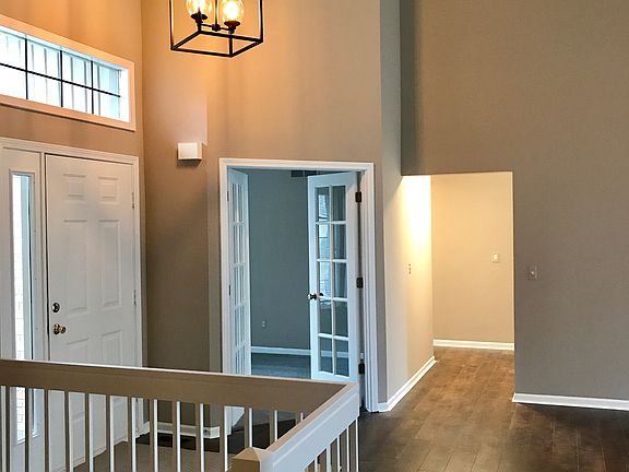 2nd image of 54358 Cambridge Dr