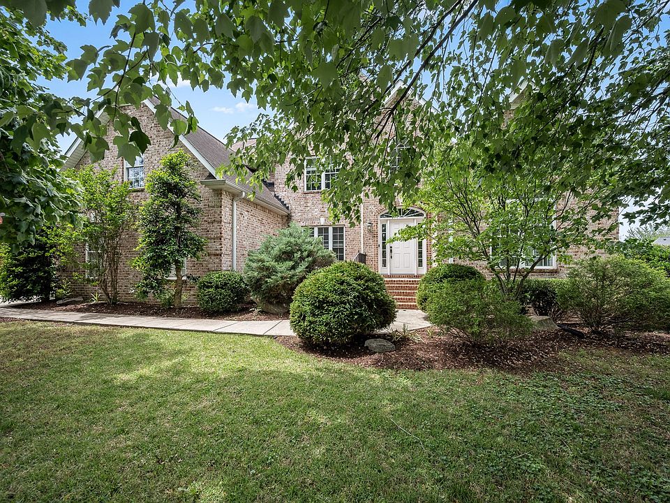 1st image of 3035 Twisted Oak Dr