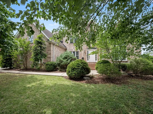 3035 Twisted Oak Dr, Murfreesboro, TN 37129