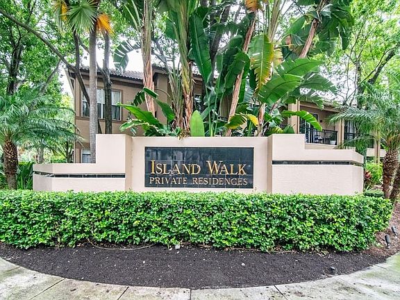 4th image of 606 Arbor Lake Ln #606