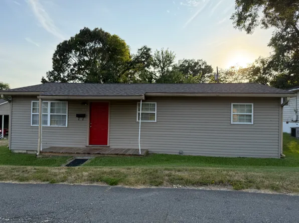 806 Adrian St, Benton, AR 72015