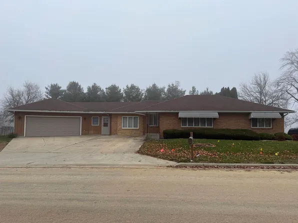 13 S Stanton St, Shannon, IL 61078