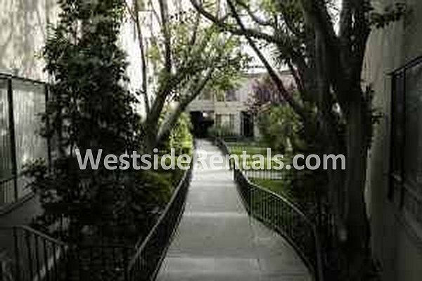 2nd image of 646 S Barrington Ave APT 101