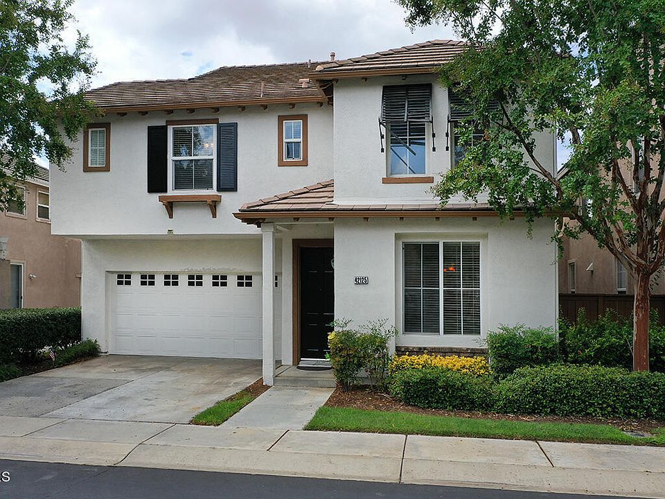 1st image of 42125 Calabria Dr