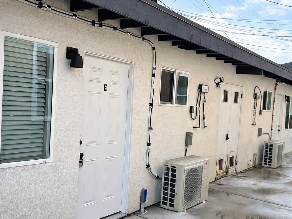 1st image of 1226 S Woods Ave