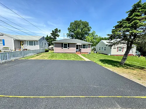 2922 Lincoln Ave Photo 1