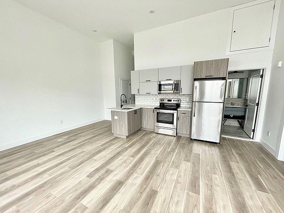 2nd image of 2828 Salmon St #Rc1ch78r7