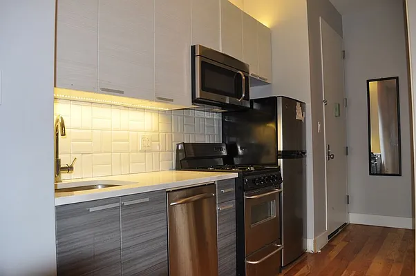 Rented by At Home Realty NY LLC | media 6