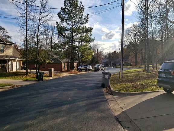 5th image of 15982 Echo Glen Dr