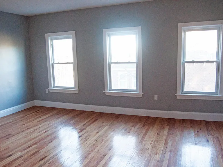 Living/dining room