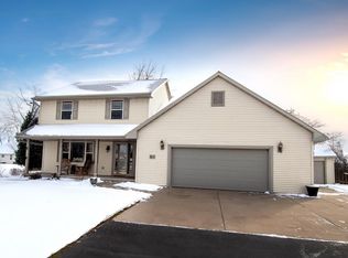 2679 Lawrence Dr, De Pere, WI 54115