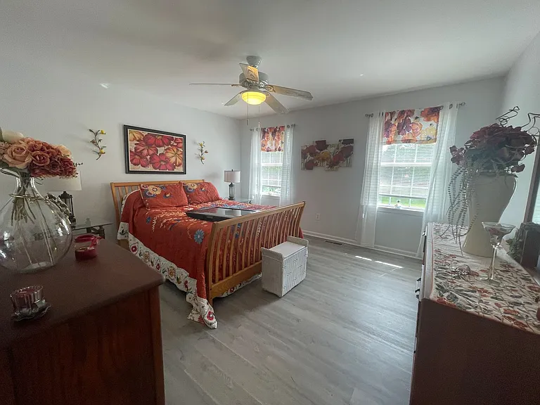 14 Richardson St — Photo 12