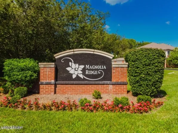 8002 Magnolia Ridge Ct Unit 104, Louisville, KY 40291