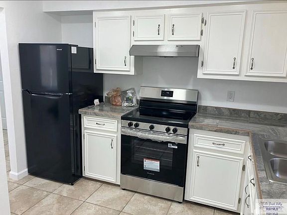 3rd image of 6846 Greystone Dr