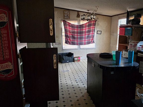 5th image of 1687 Northshore Rd