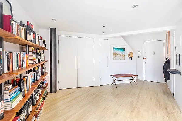 Sold by Living New York | media 7