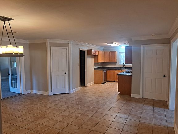 5th image of 1562 Wildwood Ln