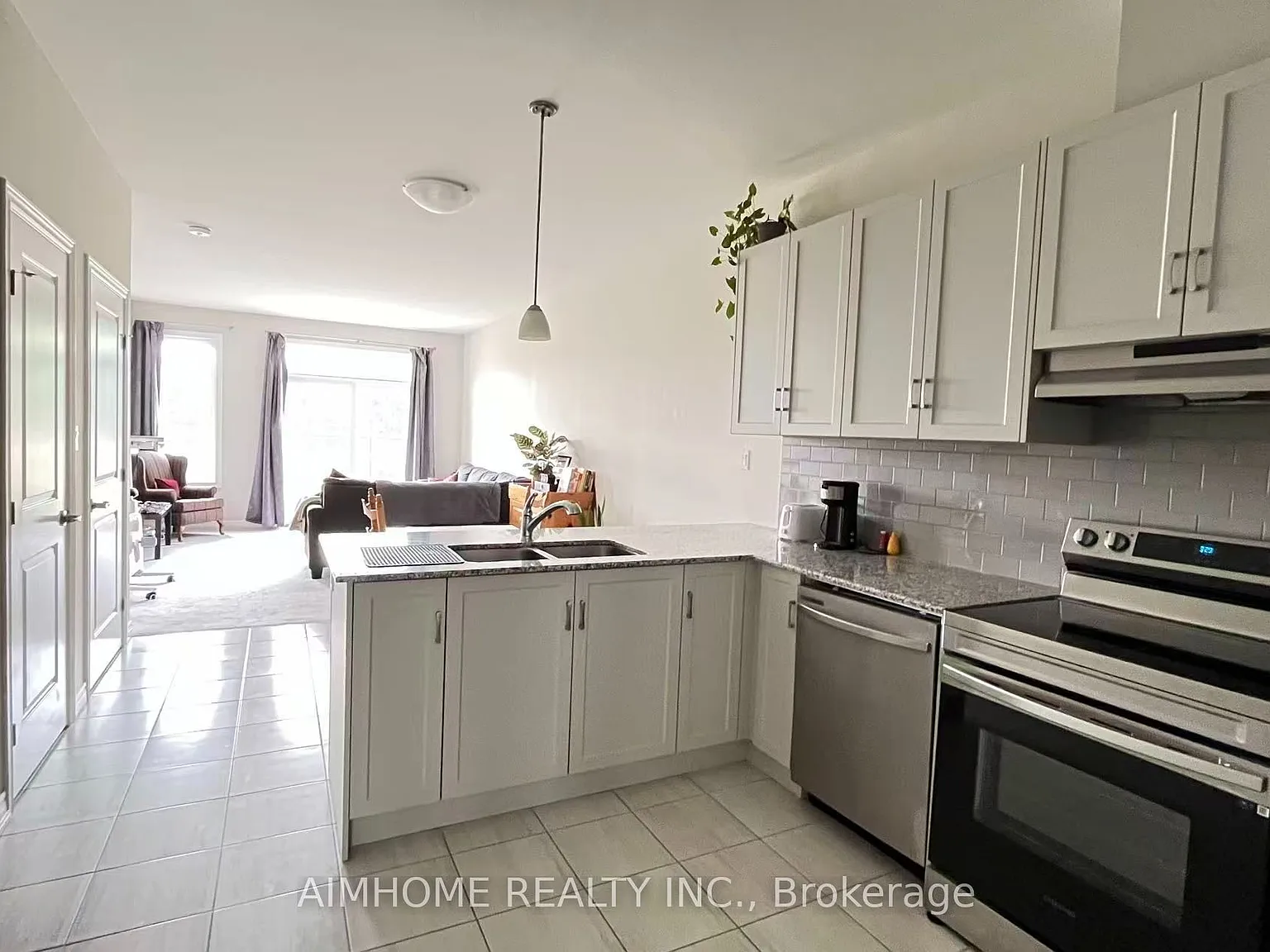 2 bed, $2,500 — Photo 3