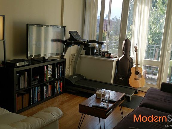 3rd image of 2638 28th St APT 5A