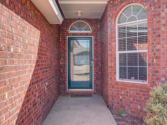 3rd image of 2807 87th St