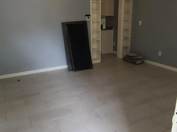 2301 S Spruce St, Pine Bluff, AR 71603