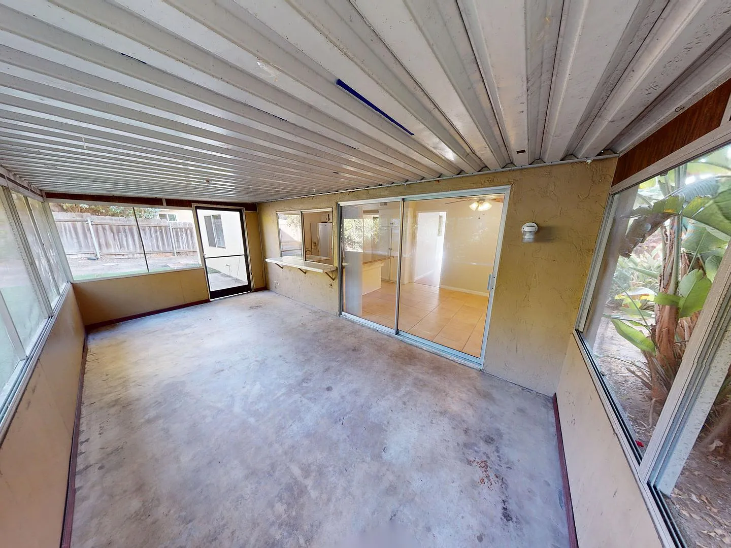 5 bed 2.5 bath on New Mills! — Photo 4