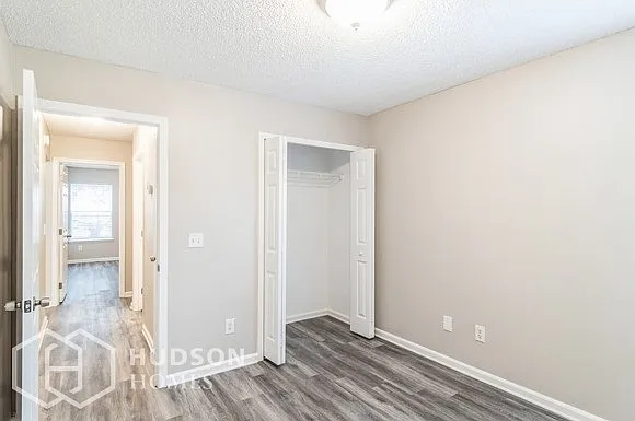 1664 Hudderfield Cir W — Photo 16