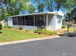 111 Airstream Dr, Dayton, OH 45449