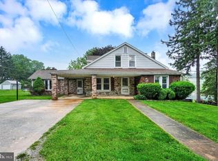 9446 E Springfield Rd, Seven Valleys, PA 17360