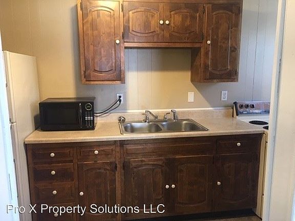 3rd image of 302 E 7th St #7478266