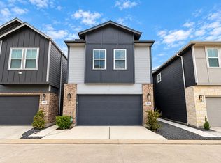 9920 Night Light Ln, Houston, TX 77080