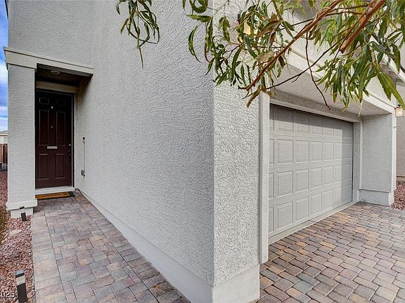 3rd image of 7960 Brookside Falls Ct