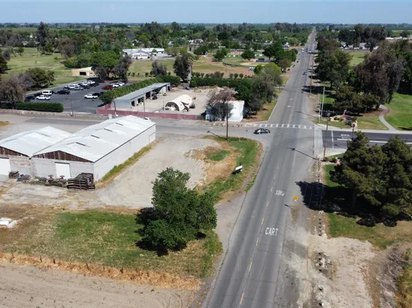 898 Champion St, Lemoore, CA 93245