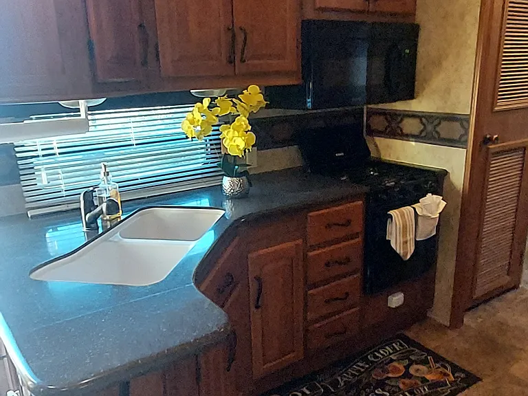 809 Alamo St #1C — Photo 10